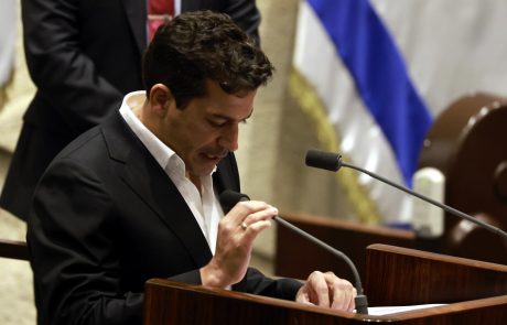 הישג לתנועה – הפסקת העסקת יועץ פוליטי במימון ציבורי